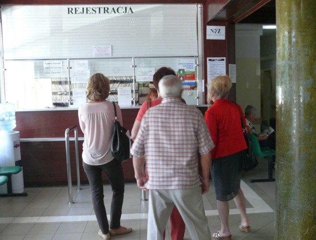 Rejestrację pacjentów w przychodni specjalistycznej nieco przyhamowało wdrażanie nowego systemu informatycznego.