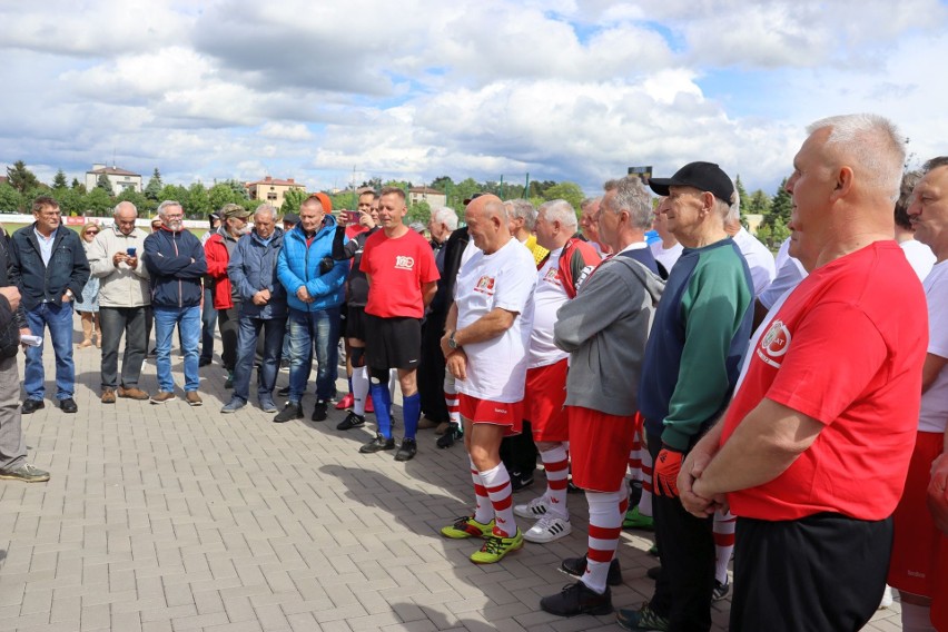 Mecz oldbojów, odsłonięcie tablicy i piknik na 100 lecie Pilicy Białobrzegi. Zobacz zdjęcia