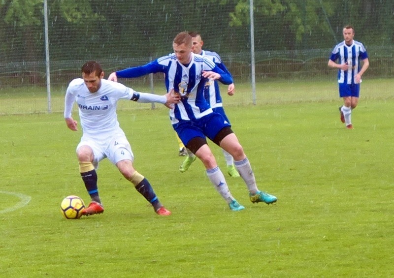 3 liga. Sokół Sieniawa nie dał rady Stali Rzeszów [ZDJĘCIA]