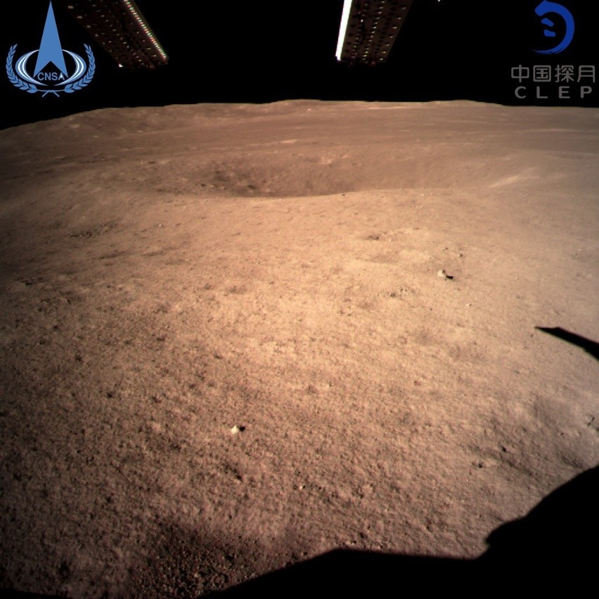 Pojazd kosmiczny Chang'e 4 na ciemnej stronie Księżyca