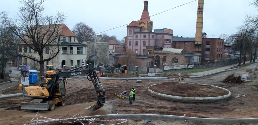 Widać już tarczę nowego ronda w Słupsku. Robotnicy wrócili na plac budowy