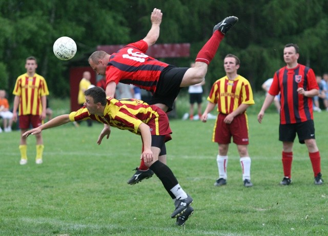 Piłkarze grający w grupie 6 stalowowolskiej klasy a zainaugurowali sezon 2009/2010.