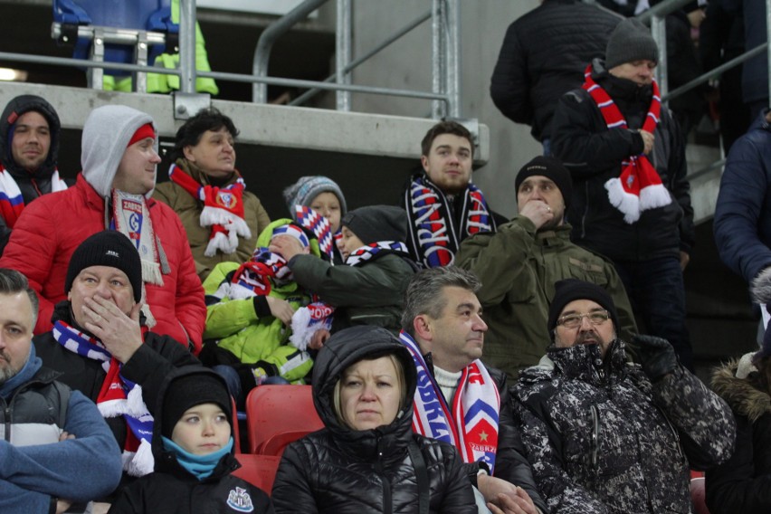 Górnik Zabrze - Wisła Kraków: mimo zimna, na trybunach był...