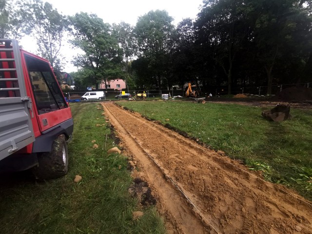 Park Jordan w Czeladzi zmienia się dla mieszkańców. Finał tego przedsięwzięcia zapowiadany jest jeszcze w tym roku. Zobacz kolejne zdjęcia/plansze. Przesuwaj zdjęcia w prawo naciśnij strzałkę lub przycisk NASTĘPNE