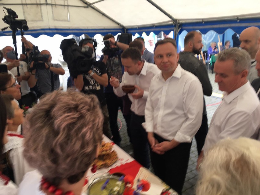 Prezydent Andrzej Duda w Pińczowie. Spotkanie z rolnikami, producentami żywności i mieszkańcami (OGLĄDAJ TRANSMISJĘ) 