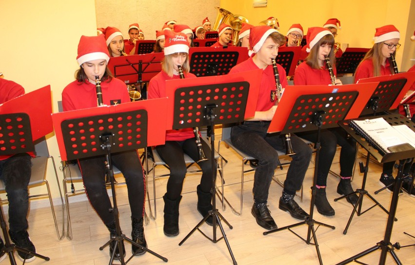 Gołcza. Orkiestra młodzieżowa dała świąteczny koncert