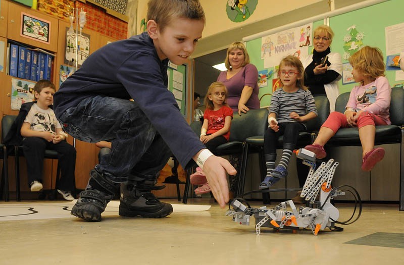 Najmłodsi pacjenci szpitala im. Jurasza bawili się robotami z klocków Lego [zdjęcia]