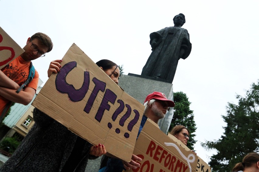 Protest lubelskich studentów przeciw Ustawie 2.0 (ZDJĘCIA, WIDEO)