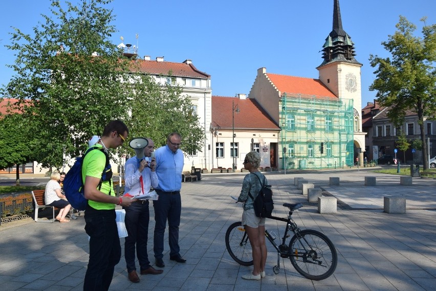 Około stu skawinian protestowało przeciw zatruwaniu...