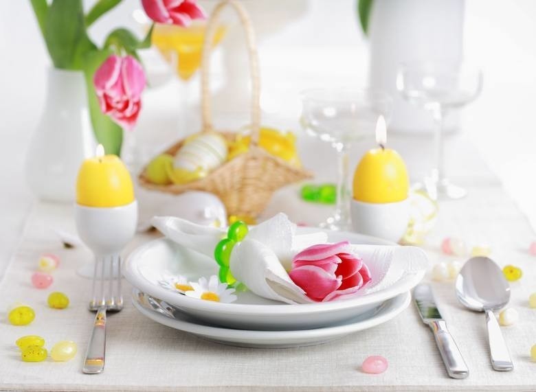 Wielkanoc 2018. Dekoracje stołu na Wielkanoc. Jak ozdobić wielkanocny stół [ZDJĘCIA]