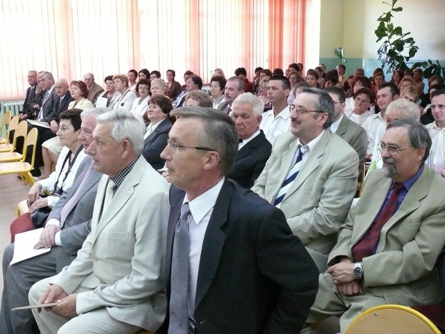 Z okazji jubileuszu zorganizowano konferencję na którą przybyli między innymi absolwenci liceum, samorządowcy, nauczyciele