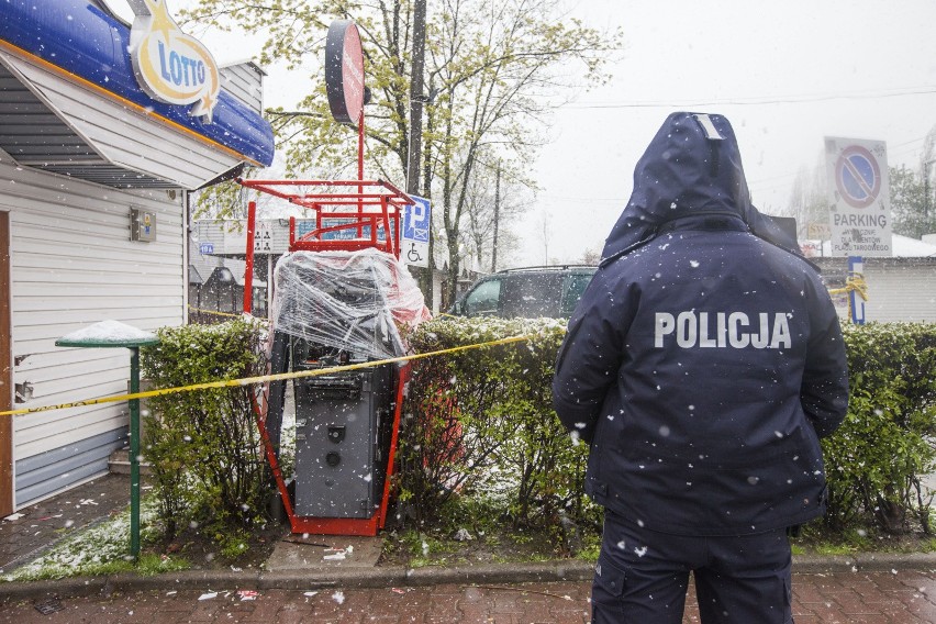 Gangsterzy wpuszczają do bankomatu gaz, a potem zwykłą...