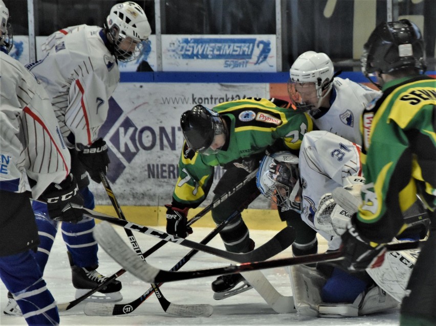 1 liga hokeja. UKH Unia Oświęcim podejmowała wicelidera, rezerwę JKH Jastrzębie. Zdecydowała trzecia tercja