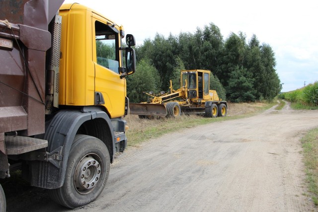 W gminie Przytyk rozpoczęła się przebudowa drogi w Woli Wrzeszczowskiej.