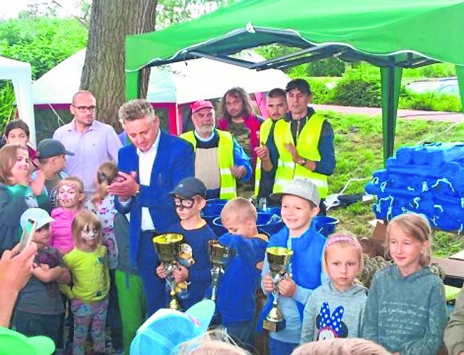 W Białobrzegach odbył się piknik i zawody wędkarskie dla najmłodszych