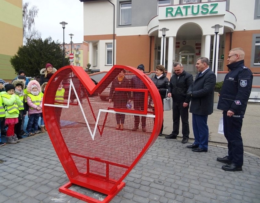 Na ten moment udało się uzbierać około 9 ton, a mieszkańcy...