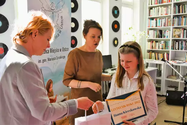 Gala Czytelnika Roku 2022 w Bibliotece Miejskiej w Ustce. Wkrótce kolejne wyróżnienia