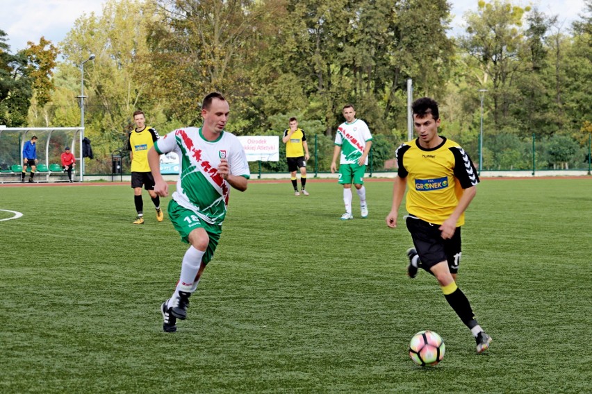 LKS Dąb-BOSiR Barcin - LTP Lubanie  2 : 1 (1:0)...