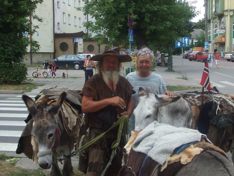 Marianne Lovlie i Werner Fahrenholz podrózuje po świecie juz...