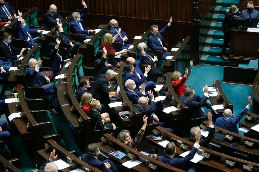 Sejm przyjął senacką poprawkę do ustawy zmieniającej zakres...