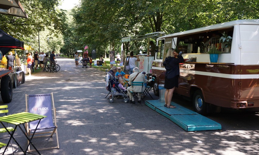 W tym sezonie food trucki i mobilne kawiarenki mogą stanąć w...