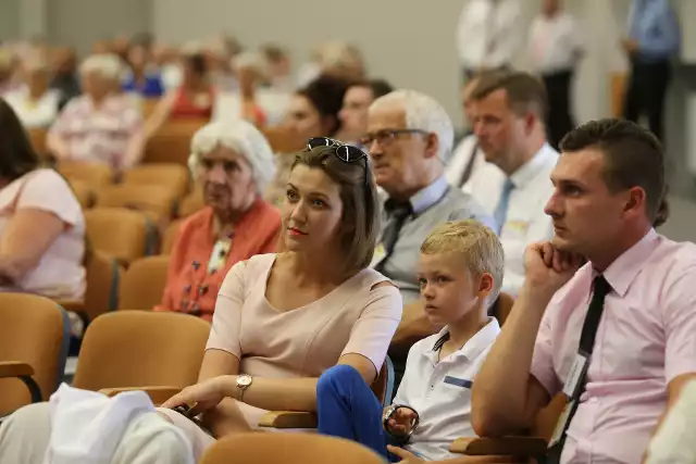 Kongres Świadków Jehowy w Sosnowcu: Dzień trzeci. 19 08 2018 ZDJĘCIA