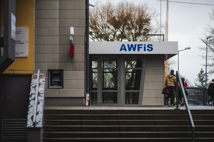 Nowe zapisy regulaminu AWFiS w Gdańsku natrafiły na sprzeciw niektórych pracowników uczelni. Służbowe telefony oraz maile pod kontrolą