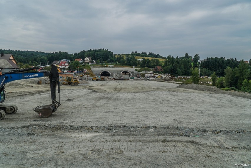 Zakopianka. Tunel pod Luboniem Małym - za kilka miesięcy kierowcy będą mogli nim pojechać [NOWE ZDJĘCIA]