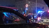 Kobieta przewróciła się w tramwaju w Gdańsku. Na miejce wezwano pogotowie i policję [zdjęcia]