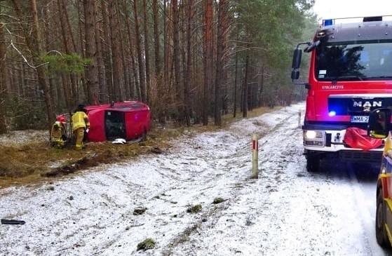 Wypadek w Ciemniewie na DK60. W wypadku została poszkodowana 1 osoba. 4.12.2021