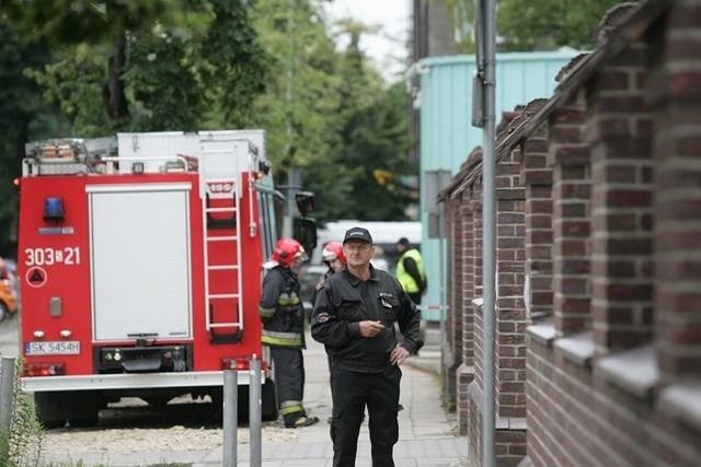 Alarm bombowy na stacji paliw wszczęła kobieta.