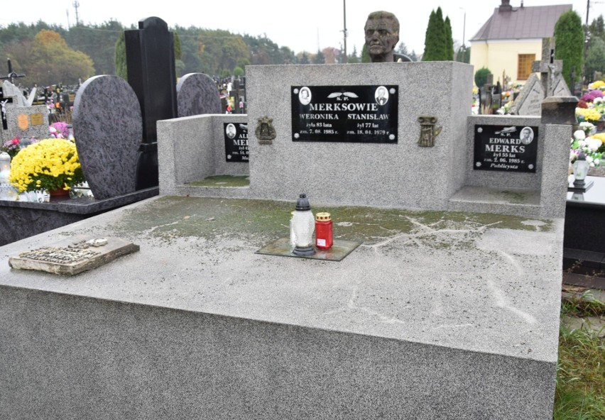 Oryginalne, wyjątkowe groby na cmentarzach w Ostrołęce i Ostrowi Mazowieckiej. 4.11.2020. Zdjęcia