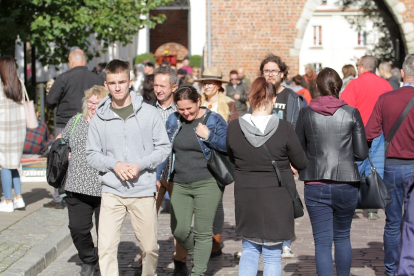 Turyści w Sandomierzu w niedzielę, 9 października