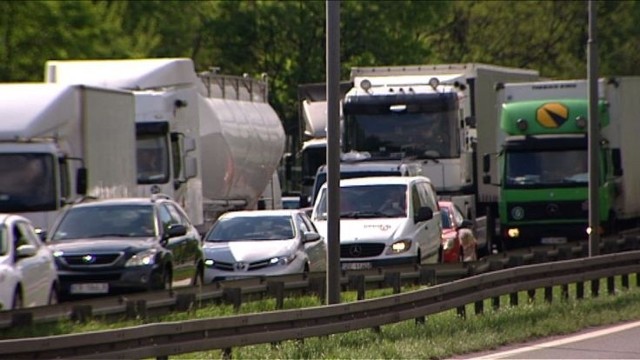 Wypadek w Katowicach. Tworzą się korki