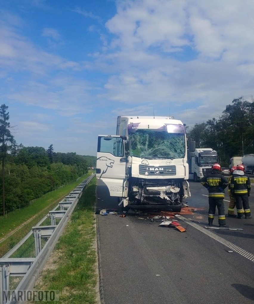 Wypadek na autostradzie A4 w rejonie Góry św. Anny. Ciężarówka uderzyła w cysternę z alkoholem