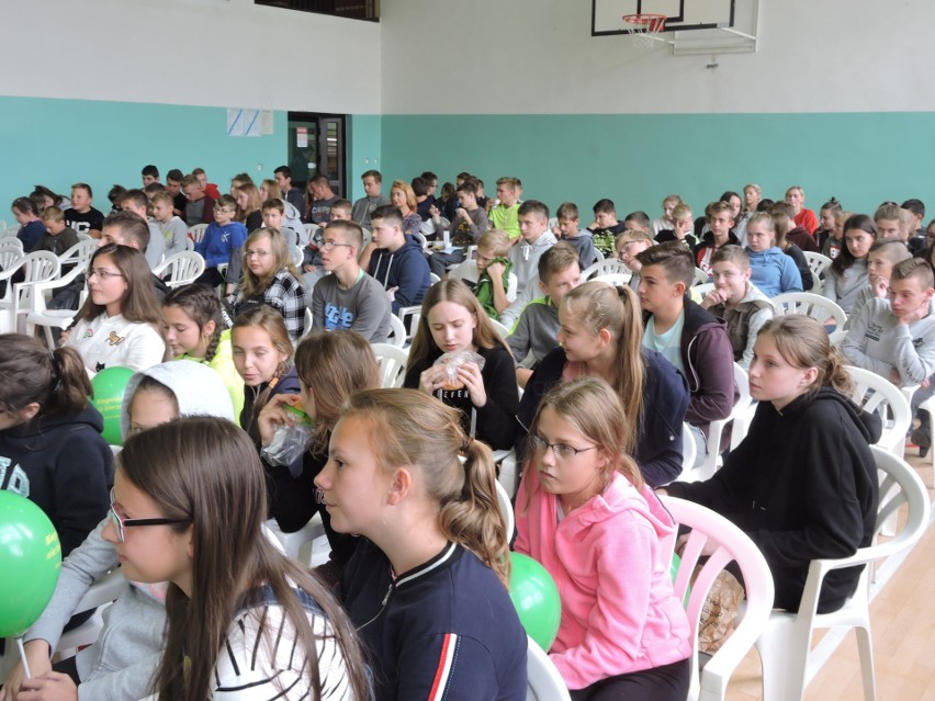 Stary Lubotyń. Kampania antynarkotykowa w szkole [ZDJĘCIA, WIDEO]