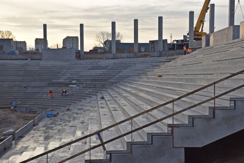 Budowa stadionu w Szczecinie: Trybuny, zadaszenie i przebudowa ulicy [ZDJĘCIA] 