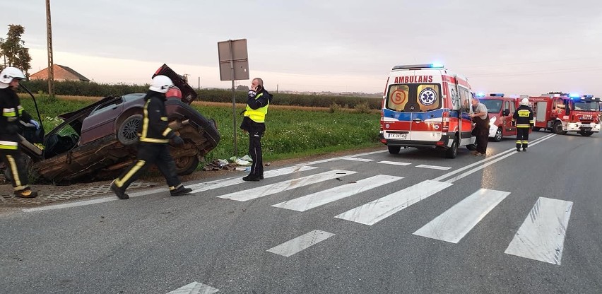 Groźny wypadek w Goźlicach. Pięć osób rannych, krajowa "dziewiątka" była całkowicie zablokowana [ZDJĘCIA] 