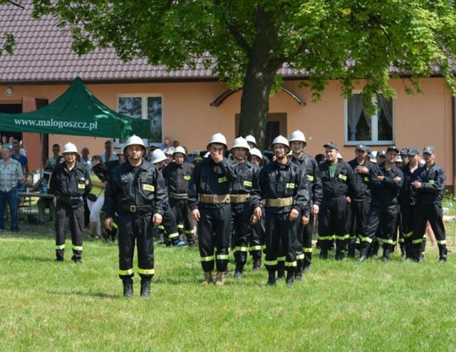 Zawody sportowo-pożarnicze gminy Małogoszcz rozegrane zostały w tym roku na placu przy remizie Ochotniczej Straży