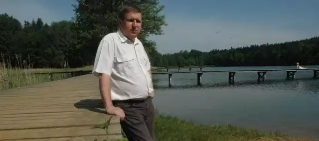 - Kąpielisko to jedyne takie miejsce w okolicy, dlatego mieszkańcy muszą mieć do niego swobodny dostęp - mówi Grzegorz Lewicki z Wędrzyna