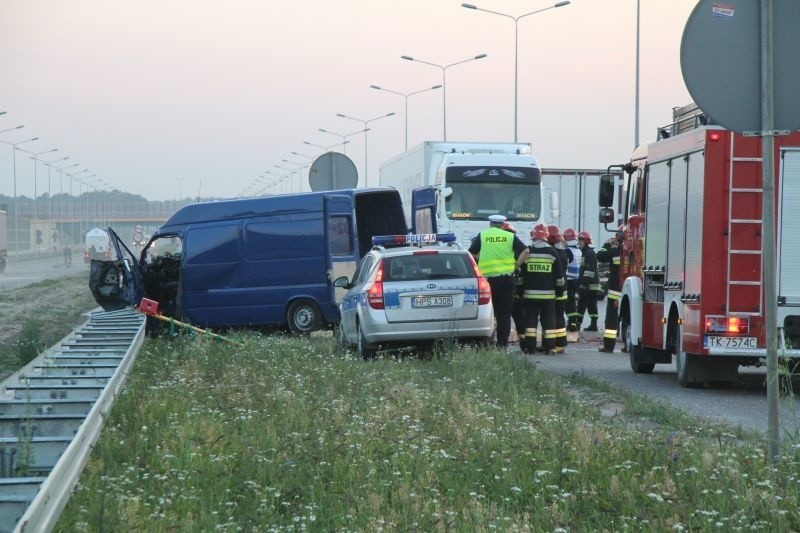 Wypadek na obwodnicy Kielc w Kostomłotach