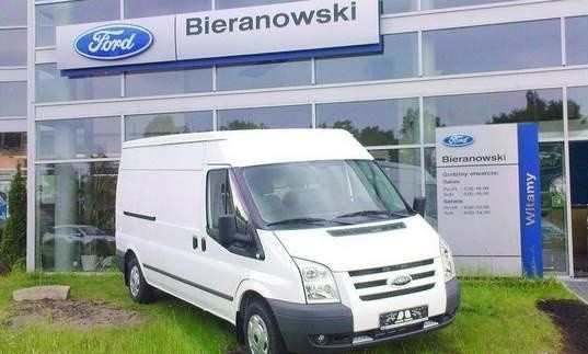 Ten ford transit ze zwiększonym rozstawem osi służy do przewożenia ładunków. Mieści cztery europalety, ma przestrzeń ładunkową o długości 3,4 m i wysokości 1,75 m, ładowność do 1273 kg