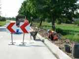 Wzdłuż dróg powiatowych w powiecie tarnobrzeskim powstają kolejne odcinki chodników 