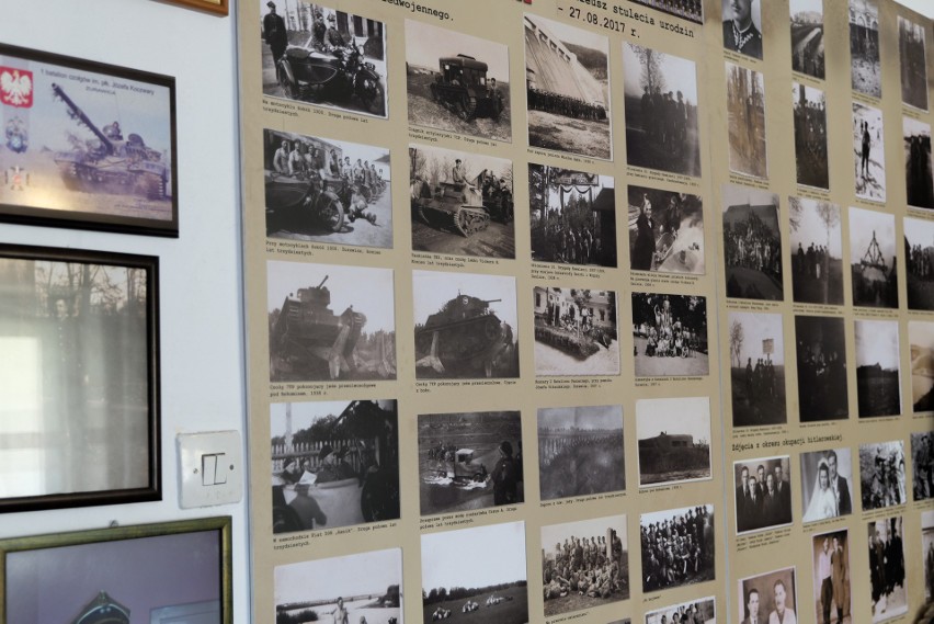 W domu por. Lutaka jest mnóstwo zdjęć z czasów II wojny. -...
