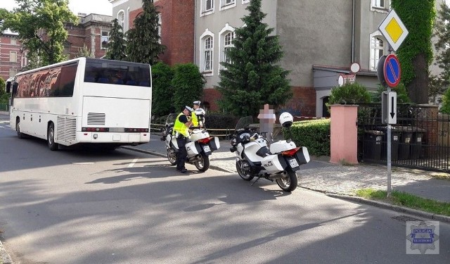 Okazało się, że kierowca autokaru w Kluczborku był pod wpływem alkoholu.