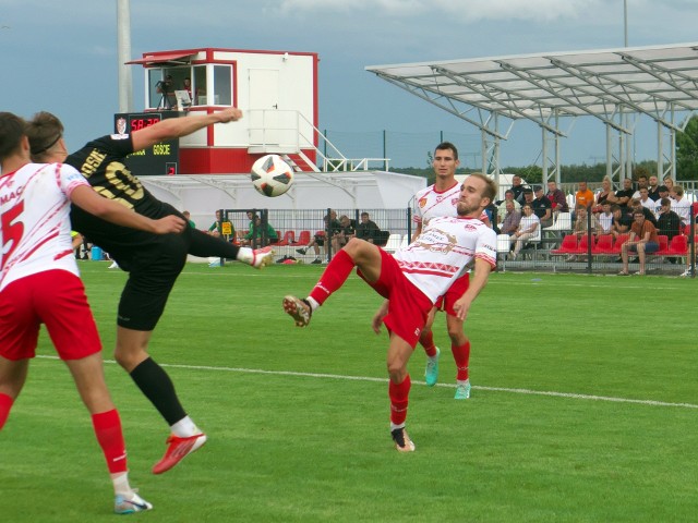 KS Wiązownica (białe koszulki) została drugim finalistą okręgowego Pucharu Polski Jarosław.