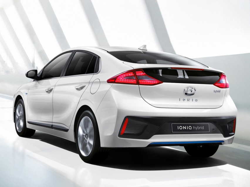 Hyundai IONIQ...