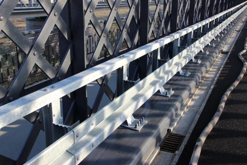 Remont zabytkowego mostu w Tczewie trwa od ponad roku