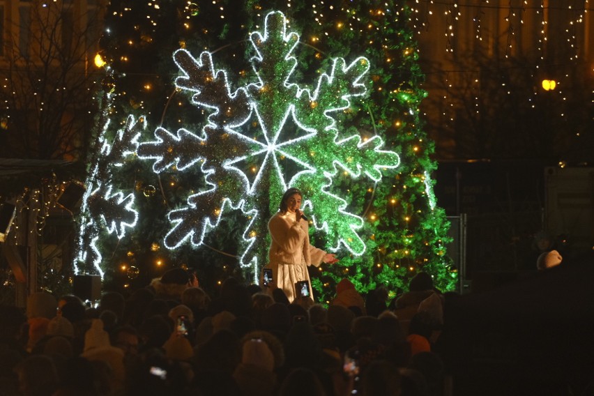 Choinkowa iluminacja jest jedną z najważniejszych ozdób...