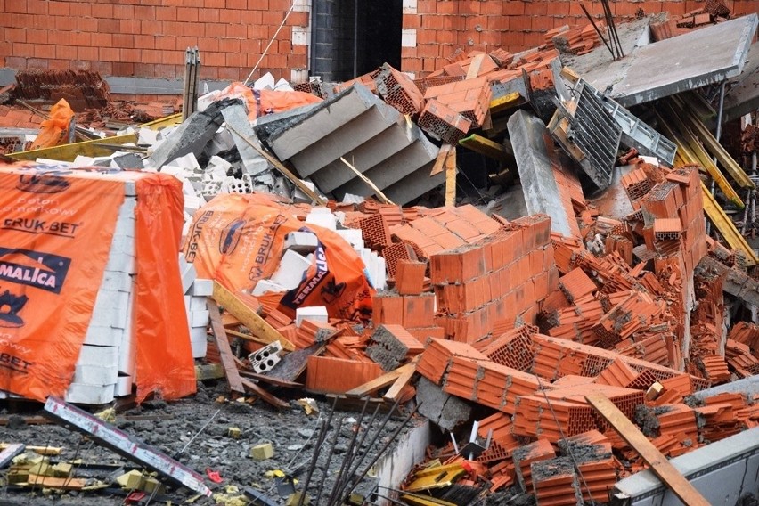 Bielsko-Biała: Zawalił się 3-kondygnacyjny blok. To nie był wypadek? WIDEO + ZDJĘCIA